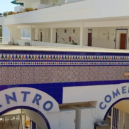 Oura Ocean Front Lejlighed *