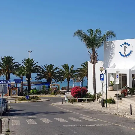 Oura Ocean Front Apartment Albufeira