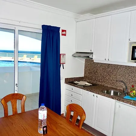 Oura Ocean Front Apartamento *