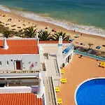Oura Ocean Front Διαμέρισμα *