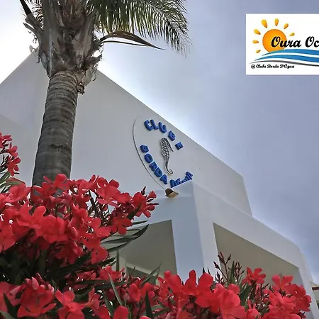 아파트 Oura Ocean Front