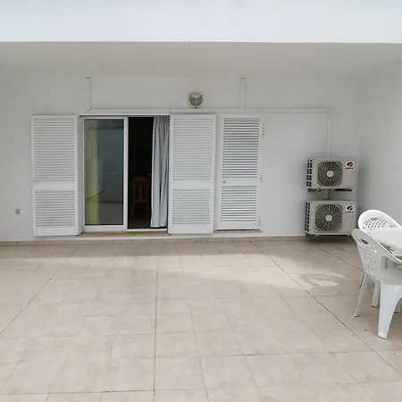 Oura Ocean Front Apartment *