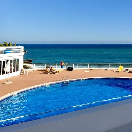 Oura Ocean Front Apartment Albufeira