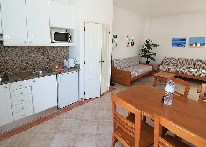 Oura Ocean Front Appartamento *